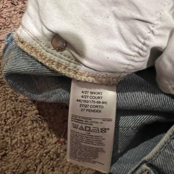 3/$20 Gap acid wash cheeky straight jeans - Picture 3 of 4